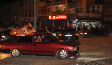 Boyabatlı Galatasaraylılar  Şampiyonluğu Dörtyol’da Kutladılar