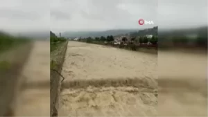 Türkeli'ye 150 kilo yağış düştü