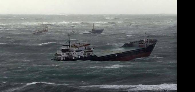 Sinop’ta Kuvvetli Rüzgar Gemileri Limana Sığınmasına Neden Oldu
