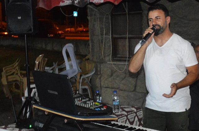 Boyabat Alpaslan Türkeş Parkı İbrahim Tüysüz seslendirdiği şarkılarıyla coşturdu