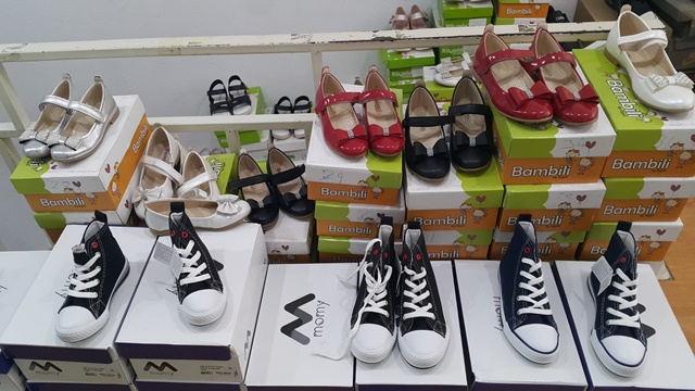 Boyabat Şık Ayakkabı Mağazasın da Öğrenciler İçin Sezona Uygun Yeni Çeşitler Gelmiştir666