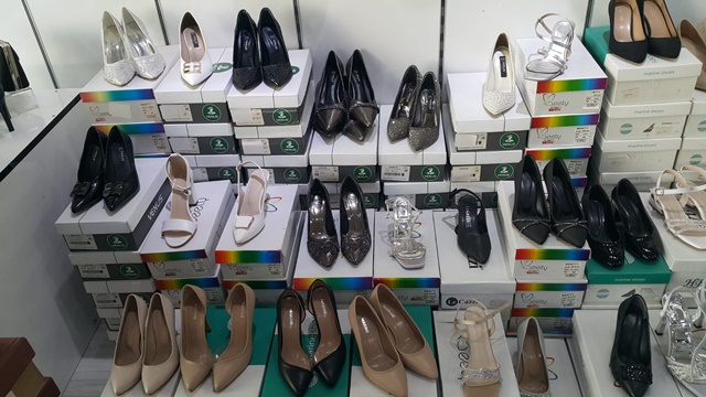 Boyabat Şık Ayakkabı Mağazasın da Öğrenciler İçin Sezona Uygun Yeni Çeşitler Gelmiştir