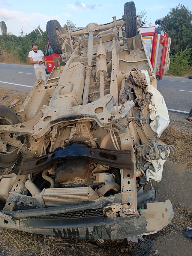 Boyabat'ta Trafik Kazası 1 Ağır Yaralı04