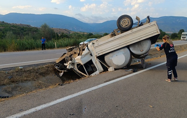 Boyabat'ta Trafik Kazası 1 Ağır Yaralı05