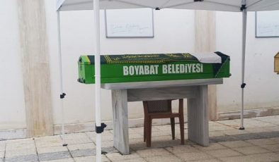 Ayşe Zahide Küçükbaş bugün Boyabat şehir mezarlığında toprağa verildi