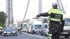 Boyabat İlçe Emniyet Müdürlüğüne bağlı trafik ekipleri denetimlerini sürdürüyor