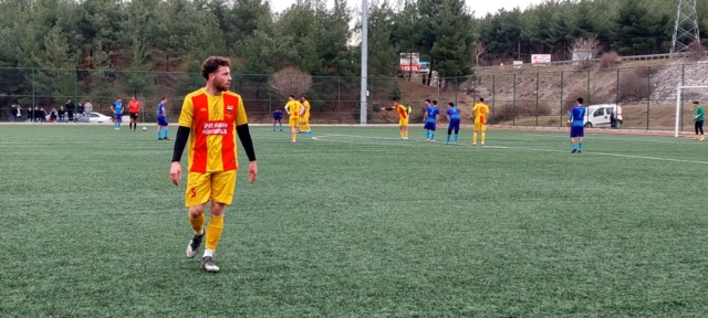 Boyabat Çeltikspor ve Saryeşspor bugün Boyabat Daylı stadında karşı karşıya geldiler. Karşılaşma 4-1 sona erdi.12