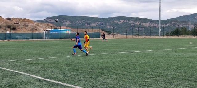 Boyabat Çeltikspor ve Saryeşspor bugün Boyabat Daylı stadında karşı karşıya geldiler. Karşılaşma 4-1 sona erdi.111