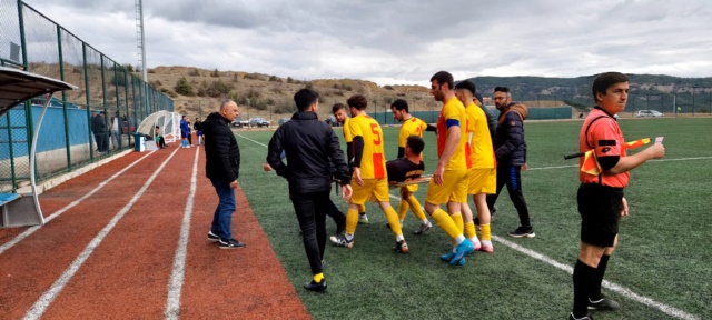 Boyabat Çeltikspor ve Saryeşspor bugün Boyabat Daylı stadında karşı karşıya geldiler. Karşılaşma 4-1 sona erdi.45