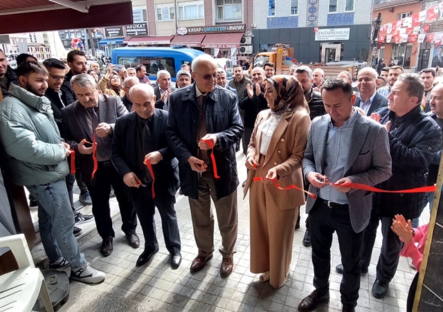 Mimar Sevgi Özdemir Irmak Mimarlık bürosunun açılışı gerçekleştirildi.4343