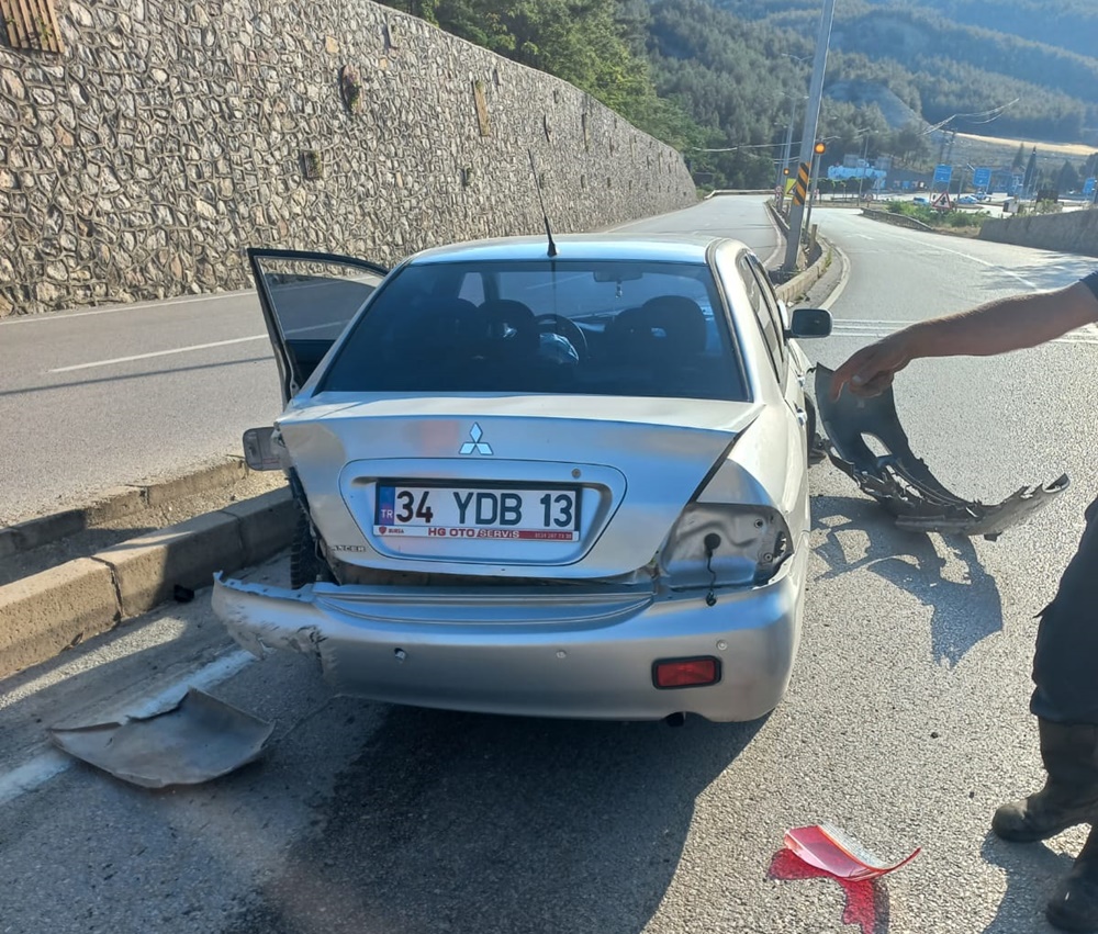 Boyabat’ta Trafik Kazası 2 Yaralı