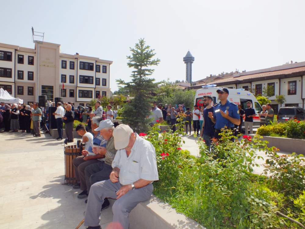 sinop boyabat sehit ender corakli trafik kazasiDSCF3577