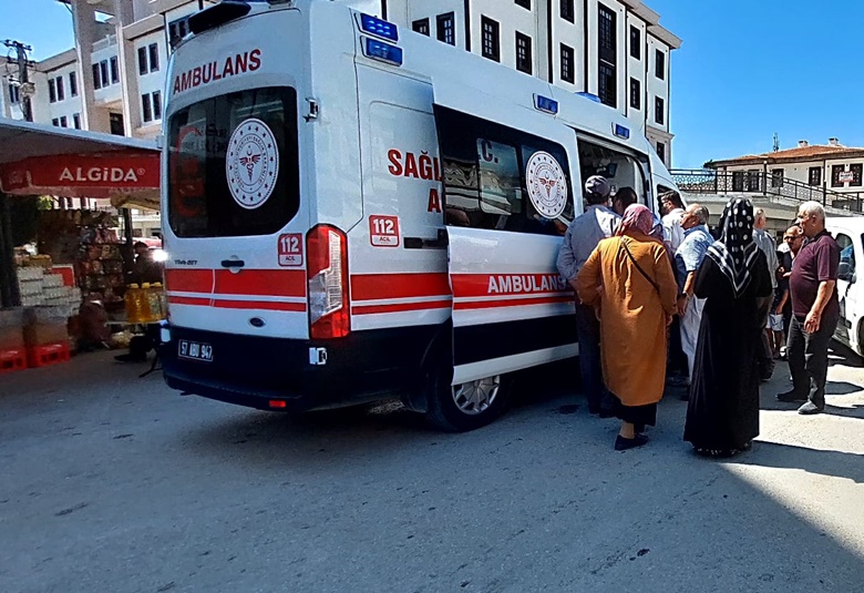 Boyabat Hal Yerinde Elektrikli Bisikletle Trafik Kazası 1 Yaralı77