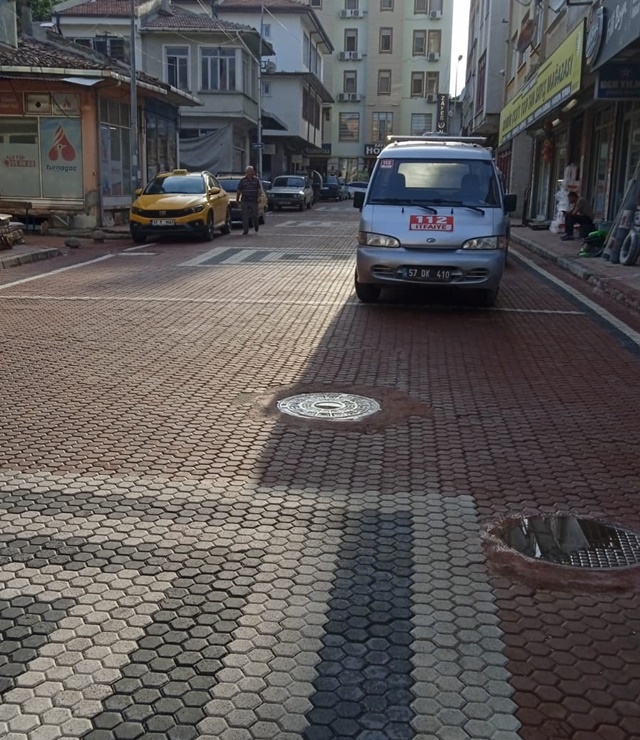 Vatandaşı rahatsız Eden Toz Bulutlarıyla Boyabat İtfaiyesi Mücadele Yaptı77