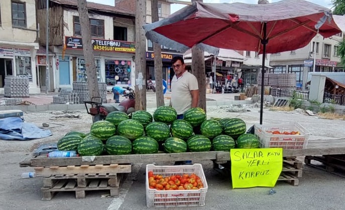 Üreticiler satış yapacak yer bulamamaktan dertli