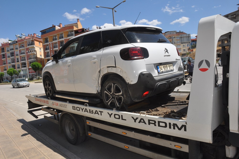 Boyabat'taki Kontrolsüz Kaza Kavşağında Kazalar Bitmiyor88