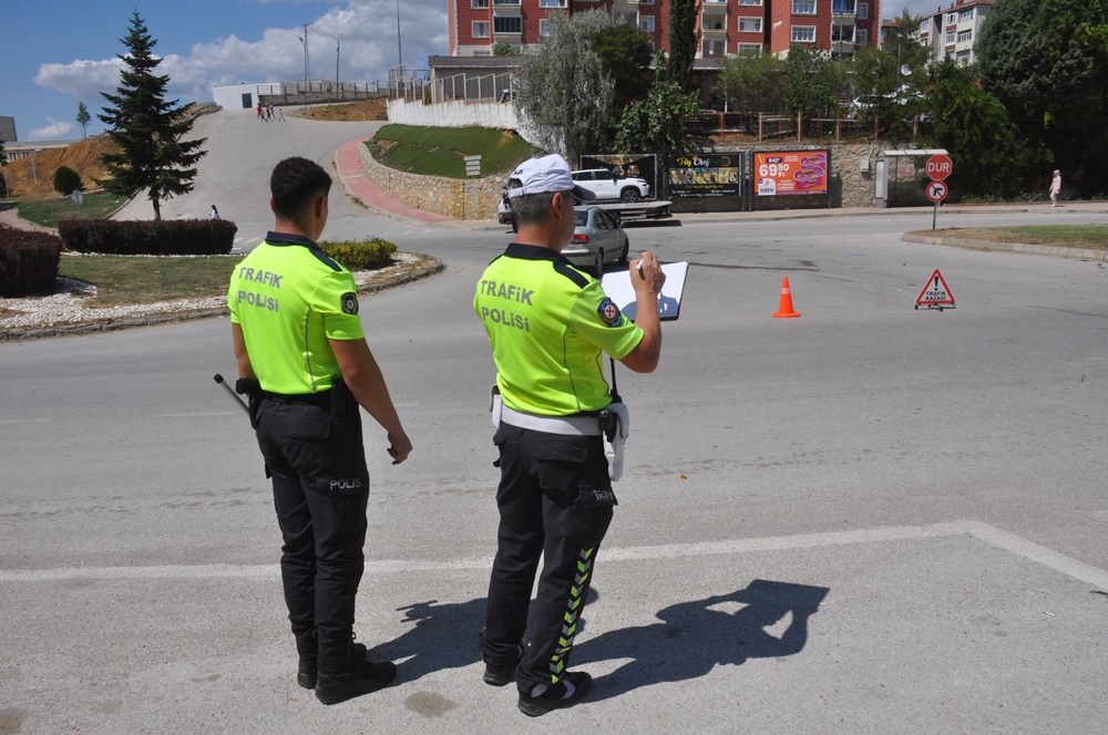 Boyabat'taki Kontrolsüz Kaza Kavşağında Kazalar Bitmiyor65