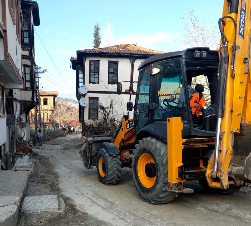 Tarihi Evlerin Çehresi Parke Taşlarıyla Değişiyor!25252