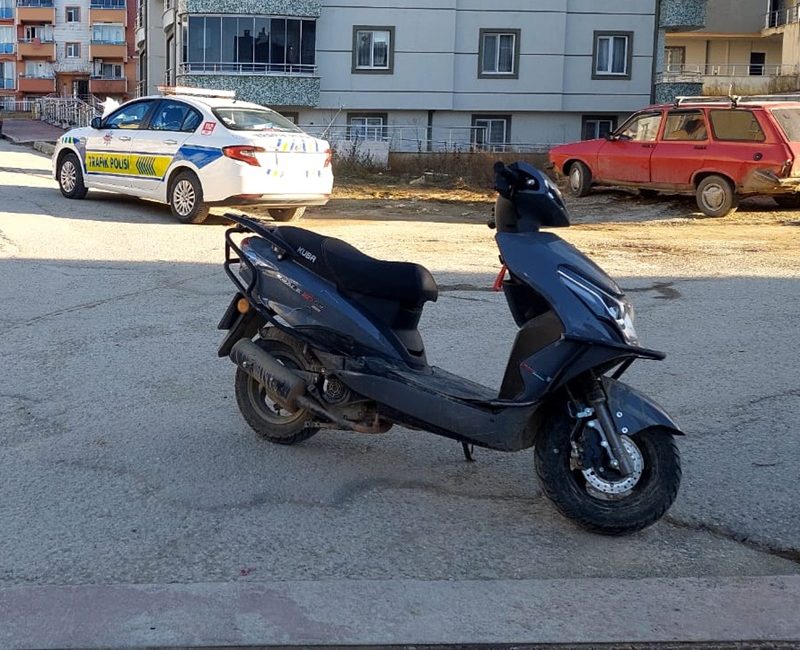 Boyabat Yıldız Mahallesi'nde Meydana Gelen Trafik Kazasında İki Kişi Hastaneye