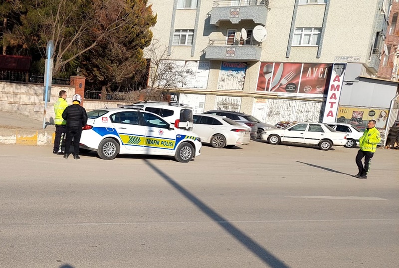 Boyabat İlçe Emniyet Müdürlüğü Trafik Şube ekipleri, ilçe genelinde trafik