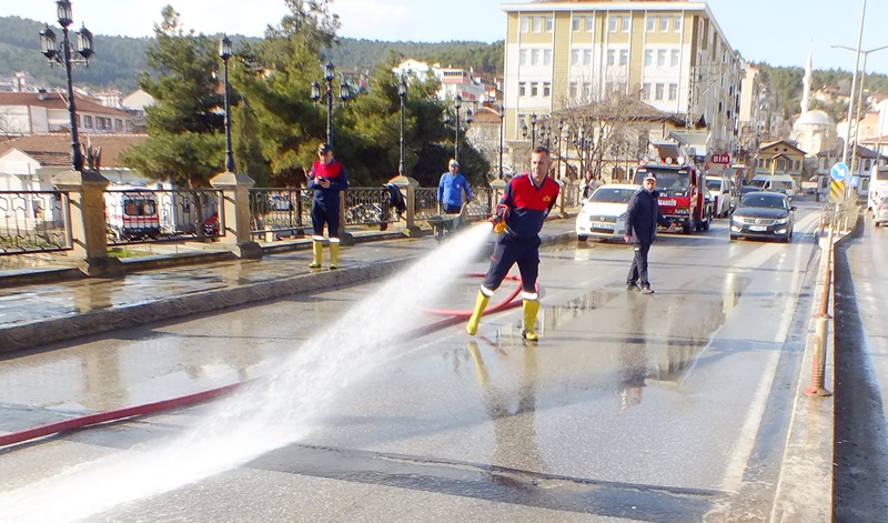 boyaba kaymakamlik belediye valilik itfaiye yol yikama 6678