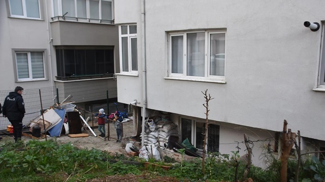 Sinop'ta soba borusunun tıkalı olması nedeniyle bir apartman dairesinde yangın