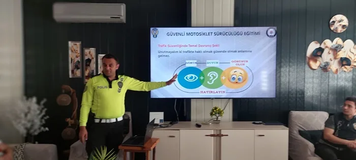 Motosiklet Sürücülerine Hayat Kurtaran Eğitim 1 Motosiklet Sürücülerine Hayat Kurtaran Eğitim