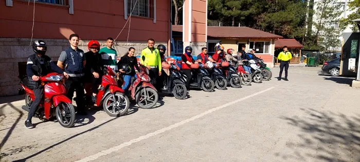 boyabat guvenli motosiklet surucu egitimi trafik polisi55