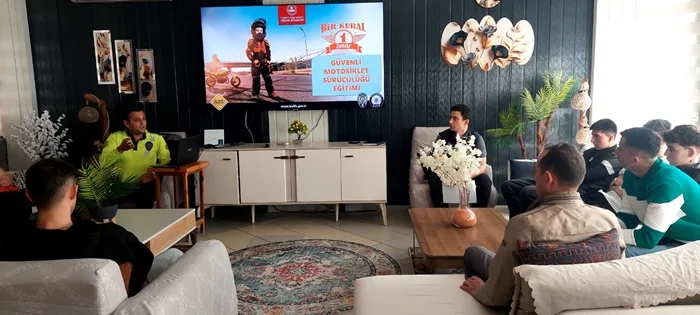 Motosiklet Sürücülerine Hayat Kurtaran Eğitim 4 Boyabat Emniyetinden Motosiklet Sürücülerine Hayat Kurtaran Eğitim34