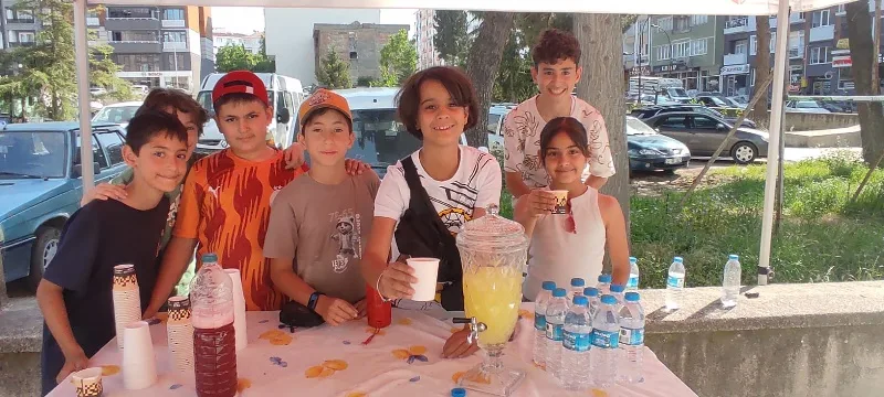 Boyabatli Miniklerden LOSEV Umut Dolu Limonata Destegi haberleri haberic9aa49fc 41cd 4df6 8541 202e7167507d