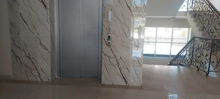 Boyabat Kaymakamlığı’ndaki Bozuk Asansör Vatandaşları Mağdur Ediyor