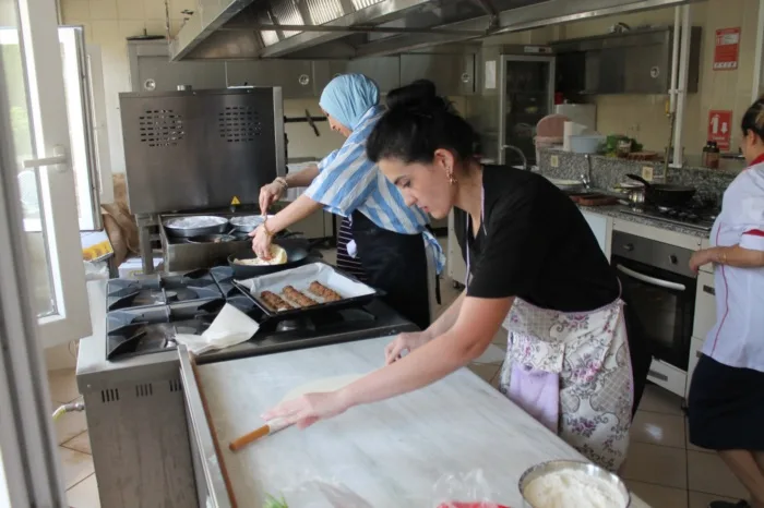 sinop boyabat ogretmenler mutfakta yaristilar haberleri haberiaeed5821 122b 4796 b52c 0caddaa9d810