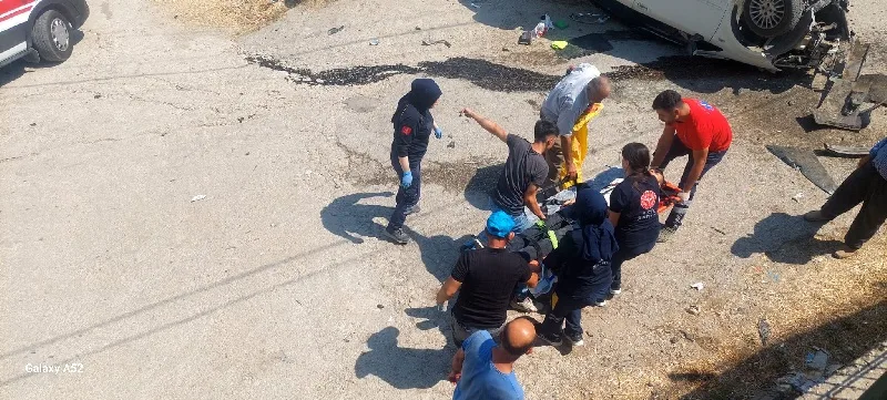 Virajı Alamayan Otomobil Ters Dönerek Durabildi, 2 Kardeş Yaralı!55