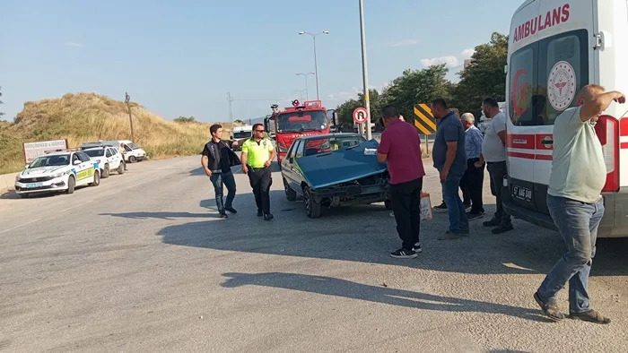  Boyabat'ta 2 Araç Çarpıştı 1 Kişi Hastaneye Kaldırıldı