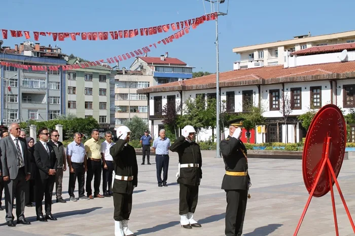 Boyabat'ta Zafer Bayramı Kutlaması: Şehitler Anıldı15
