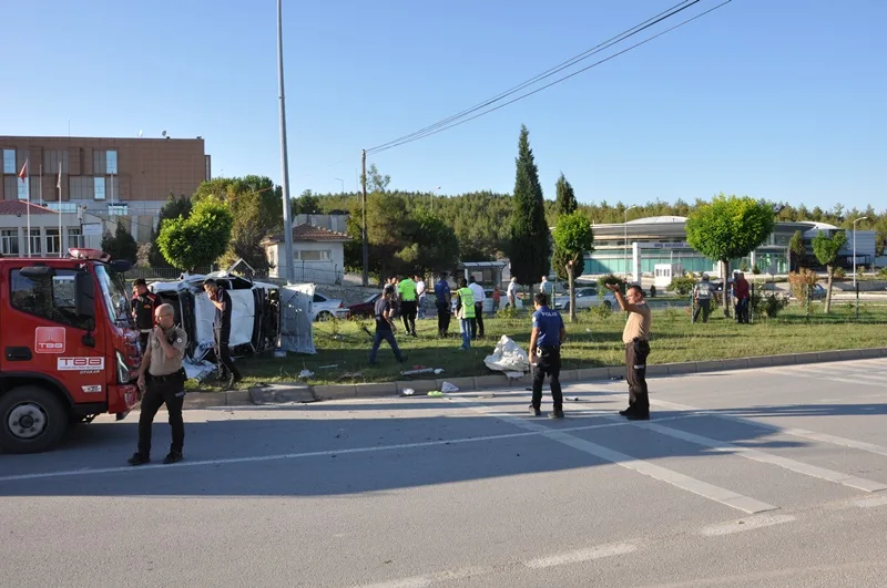 Boyabat Otogar Kavşağı Yakınında Kaza bir yaralı 3 Boyabat Otogar Kavşağı Yakınında Kaza bir yaralı44