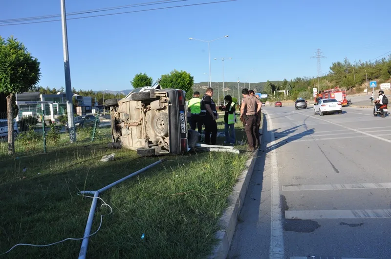 Boyabat Otogar Kavşağı Yakınında Kaza bir yaralı 8 Boyabat Otogar Kavşağı Yakınında Kaza bir yaralı45