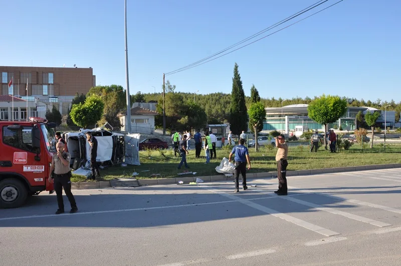 Boyabat Otogar Kavşağı Yakınında Kaza bir yaralı 9 Boyabat Otogar Kavşağı Yakınında Kaza bir yaralı