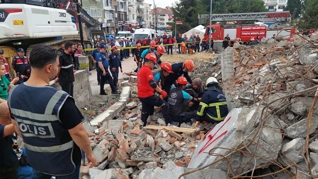 Boyabat'ta Nefes Kesen Deprem Tatbikatı: Gerçeğini Aratmadı!106