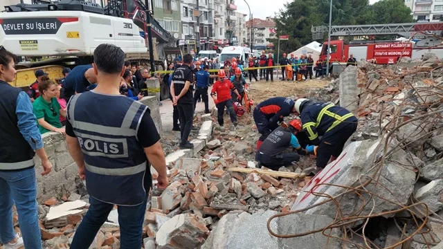 Boyabat'ta Nefes Kesen Deprem Tatbikatı: Gerçeğini Aratmadı!110