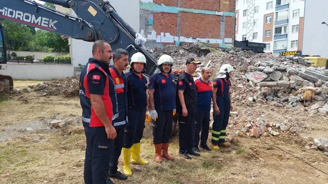 Boyabat'ta Nefes Kesen Deprem Tatbikatı: Gerçeğini Aratmadı!2025