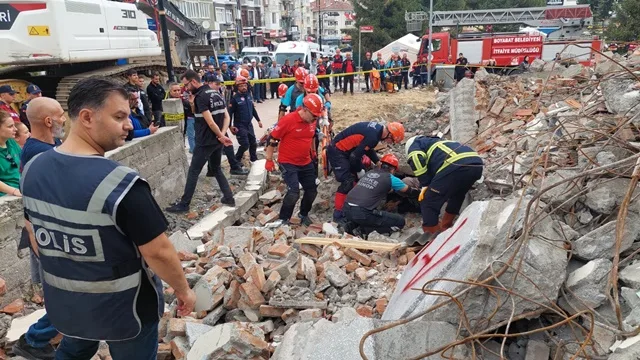 Boyabat'ta Nefes Kesen Deprem Tatbikatı: Gerçeğini Aratmadı!111