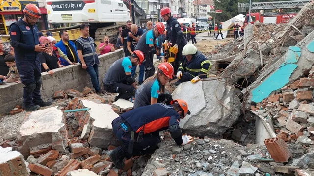 Boyabat'ta Nefes Kesen Deprem Tatbikatı: Gerçeğini Aratmadı!6