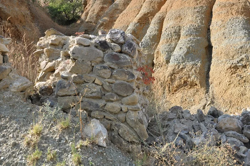 Boyabat'ta Tarihi Kemer Çöktü: Vatandaşlar Yetkilileri Göreve Çağırıyor55