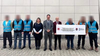Boyabat’ta denetimli serbestlik yükümlüleri tarafından kamu yararına boya ve bakım