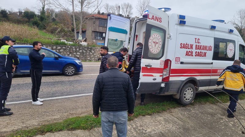 Sinop'ta Kızının Okulda Düştüğünü Öğrenen Anne Kaza Yaptı 9 sinop boyabat trafik kazasi anne yaralandib5d36bc7 4e4e 4740 8997 6748b24cd998 1