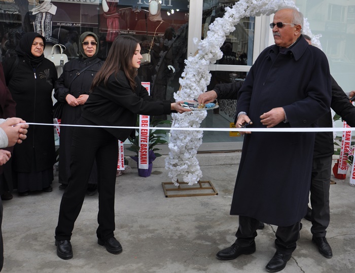 Boyabat Eftal Giyim Ev tekstili Perde Magazasi 03345675