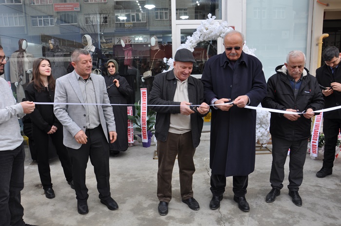 Boyabat Eftal Giyim Ev tekstili Perde Magazasi 033456756