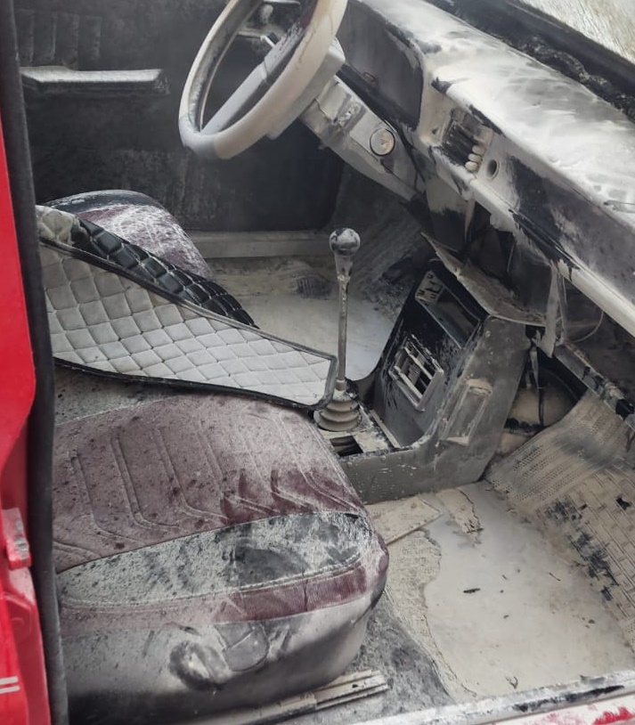 Esnafin Yangin Tupu Otomobili Kurtardi arac yangini 111