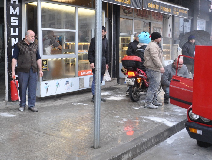 boyabat otomobil yangini8888778888871